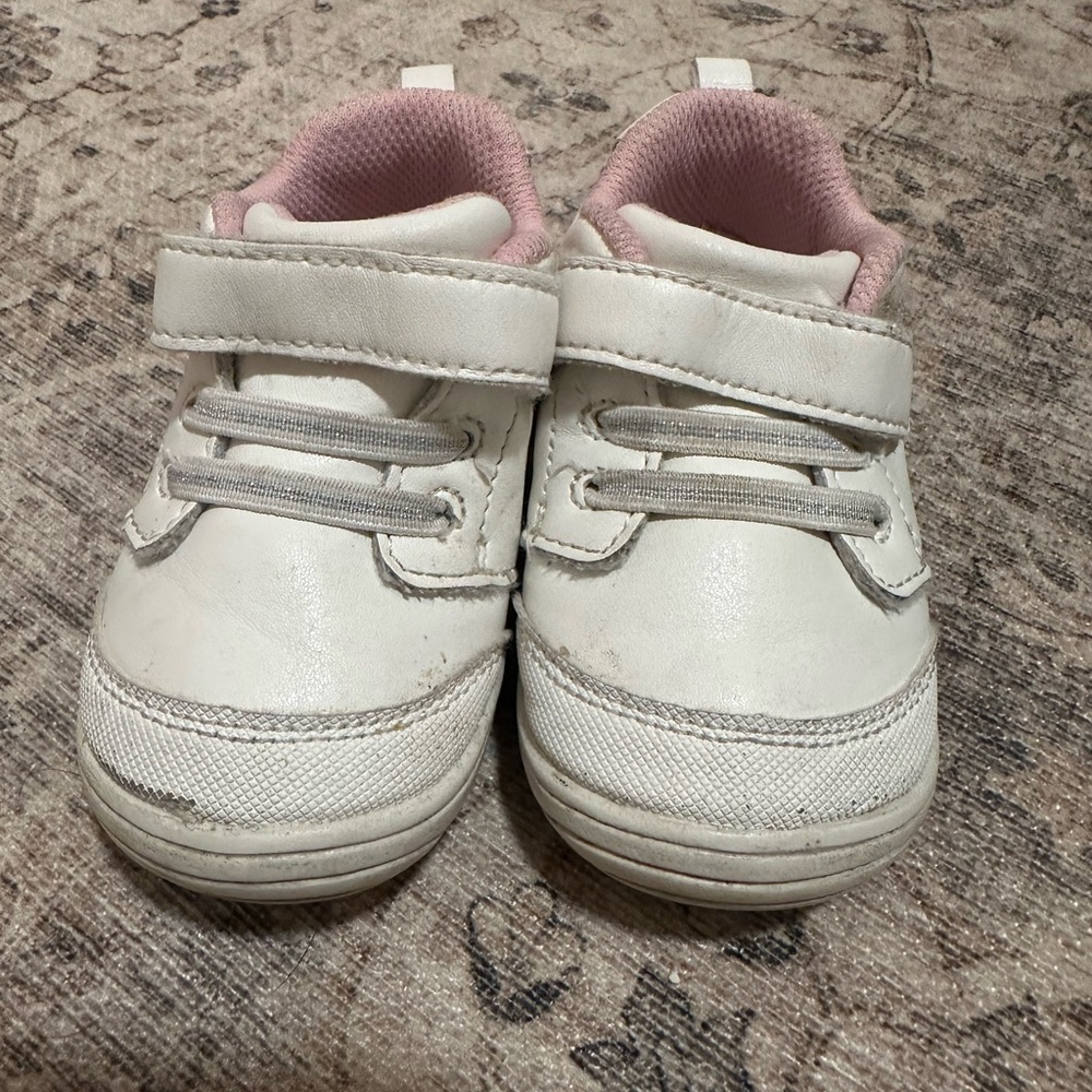Stride rite taye